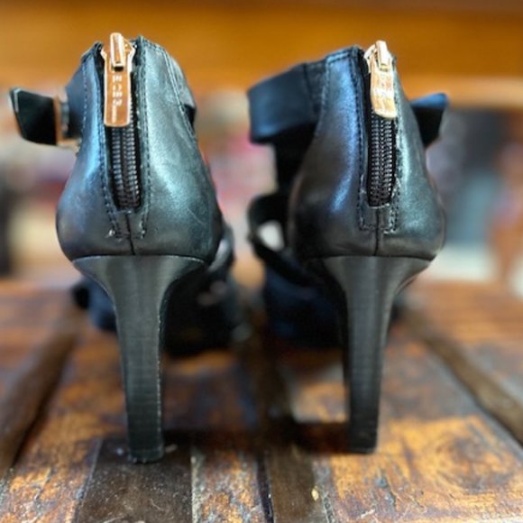 BCBGENERATION Generation Black Fizzy City Strappy Sandals – 7 - Picture 7 of 16